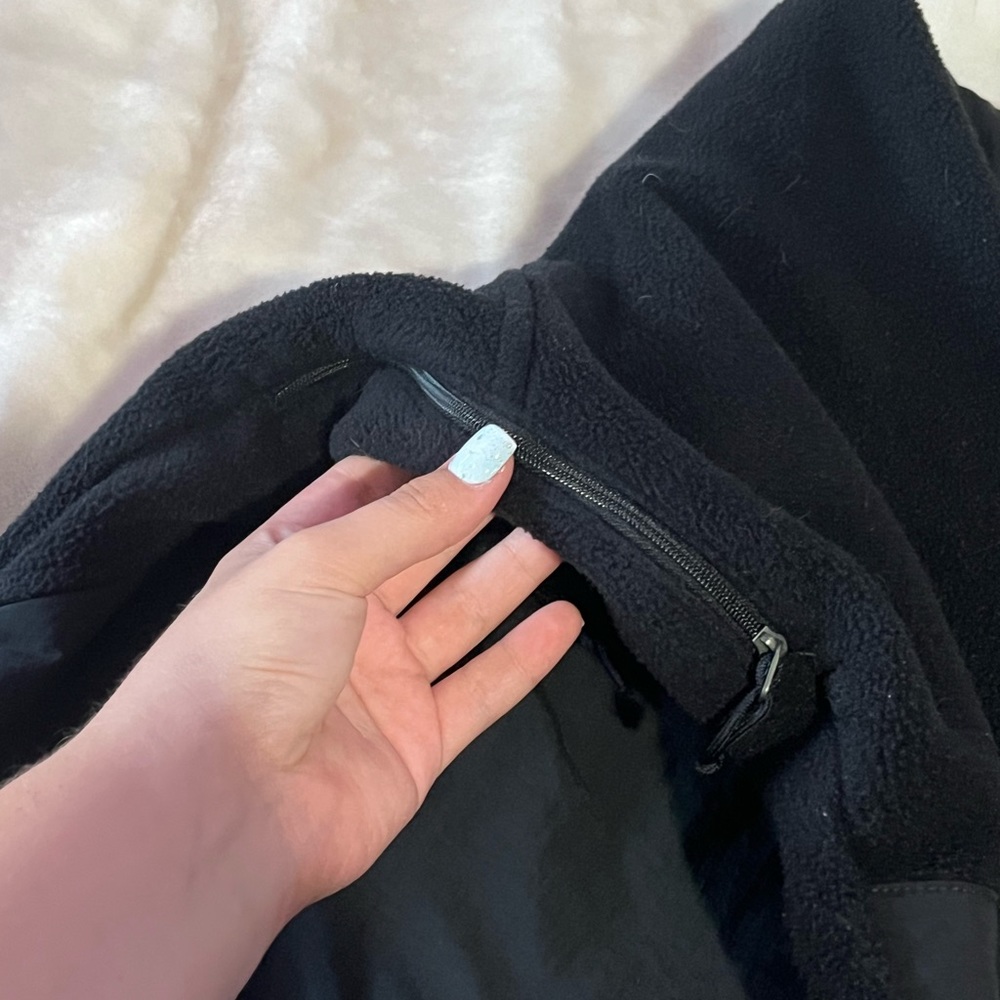 The North Face Men’s Black Denali Jacket - Picture 10 of 11